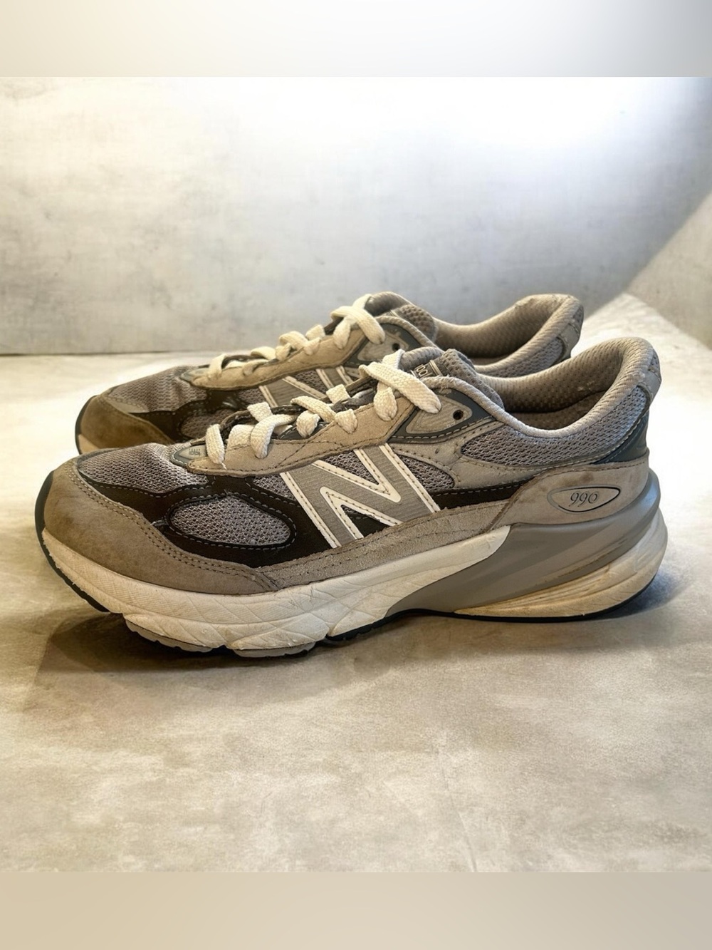 New Balance 990 Kids Sneakers Grey Youth Size 5